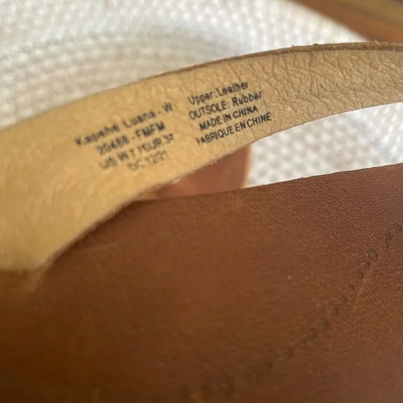 OluKai Women's Kapehe Luana Sandals - Picture 4 of 7